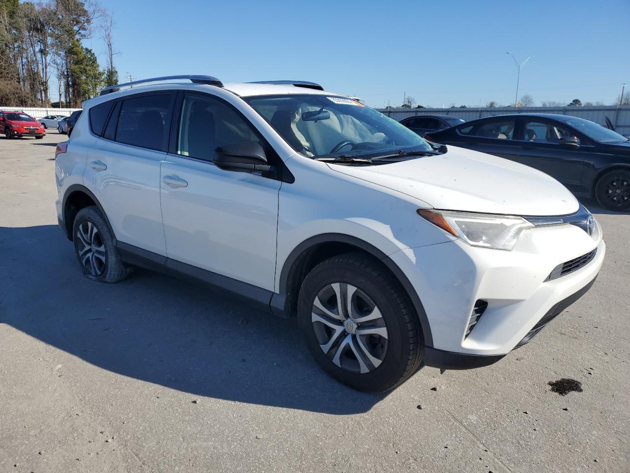 2016 TOYOTA RAV4 LE - Фото 4