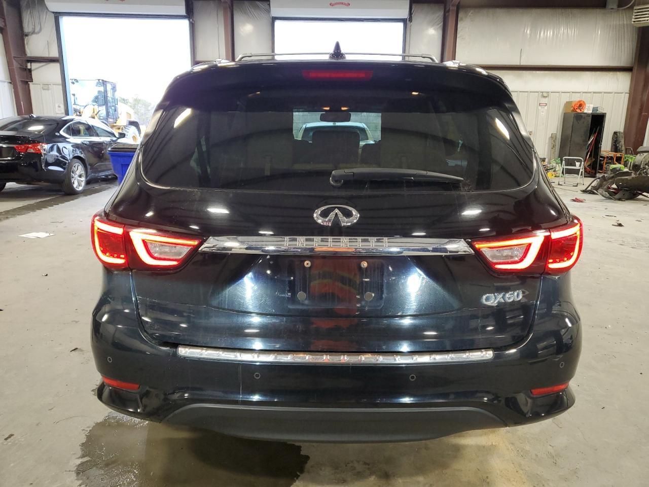 2017 INFINITI QX60 - Фото 6