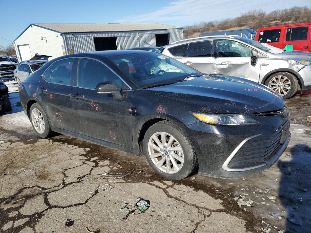 2023 TOYOTA CAMRY LE - Фото 4