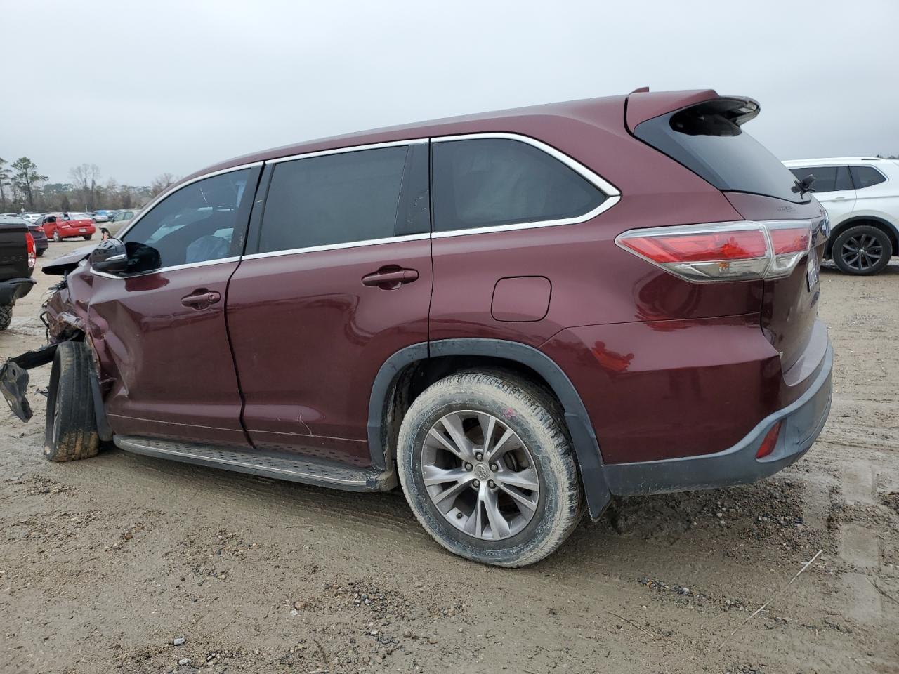 2015 TOYOTA HIGHLANDER - Фото 2