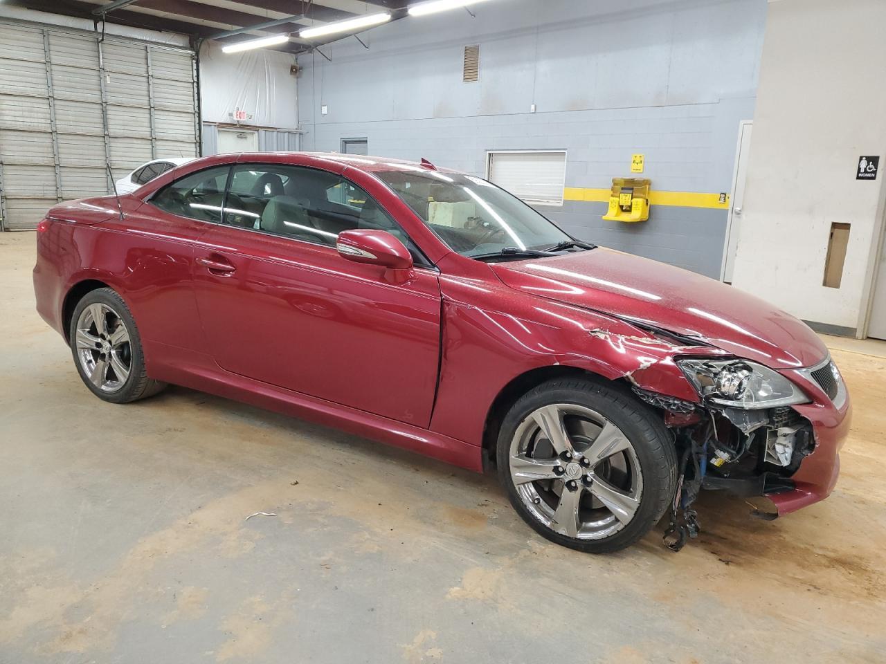 2011 LEXUS IS 350 - Фото 4