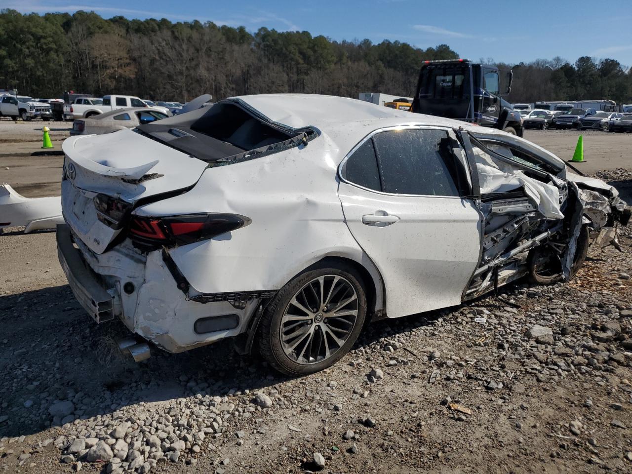 2018 TOYOTA CAMRY L - Image 3