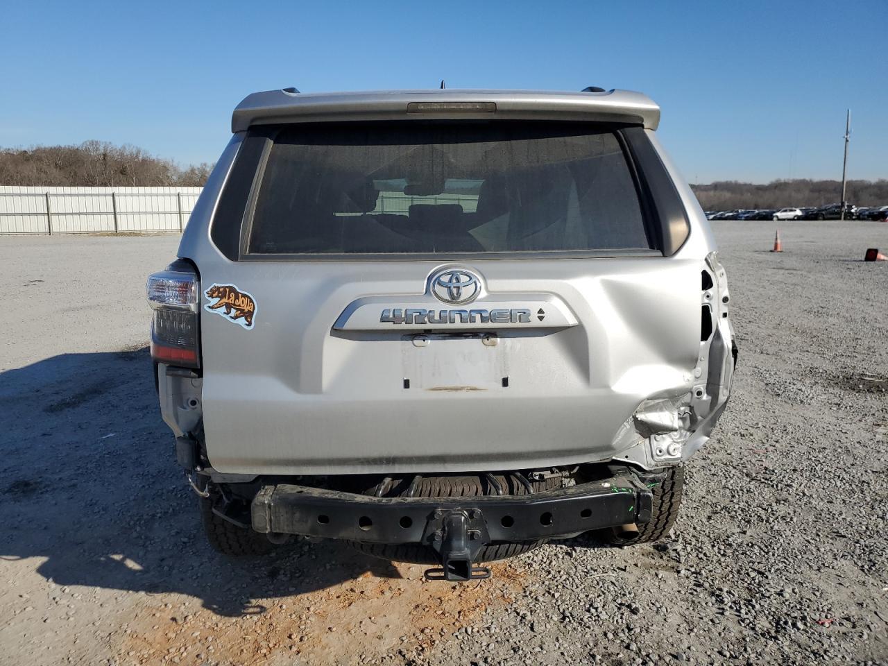 2022 TOYOTA 4RUNNER SR - Фото 6