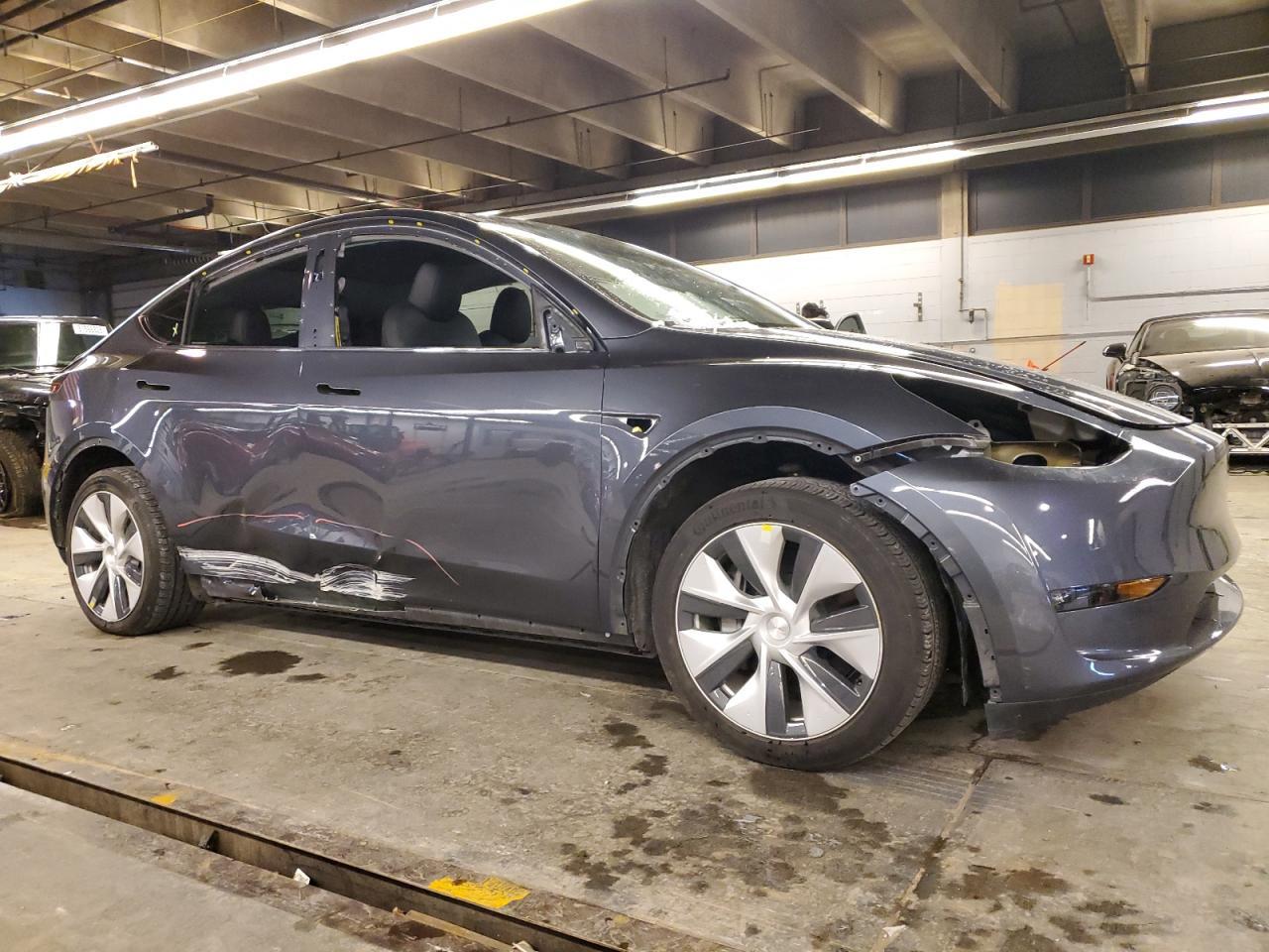 2023 TESLA MODEL Y - Фото 4