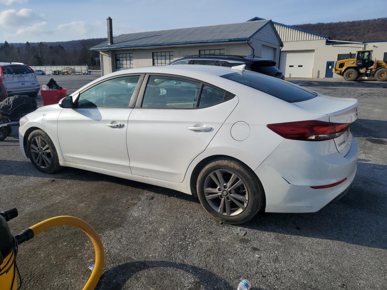 2018 HYUNDAI ELANTRA SE - Image 2