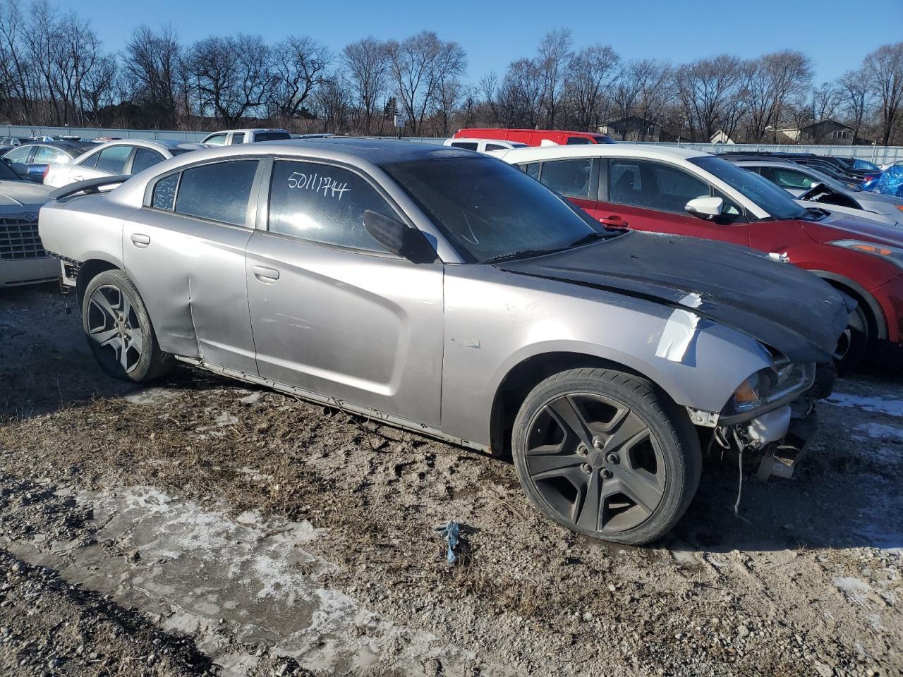 2013 DODGE CHARGER SE - Фото 4