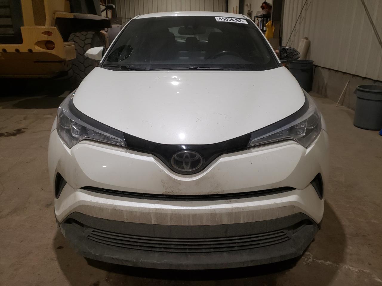 2019 TOYOTA C-HR XLE - Фото 5