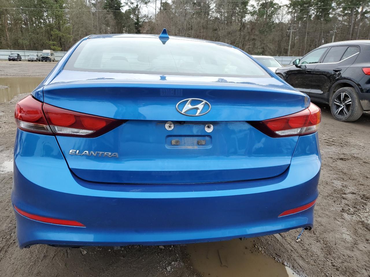 2018 HYUNDAI ELANTRA SE - Image 6