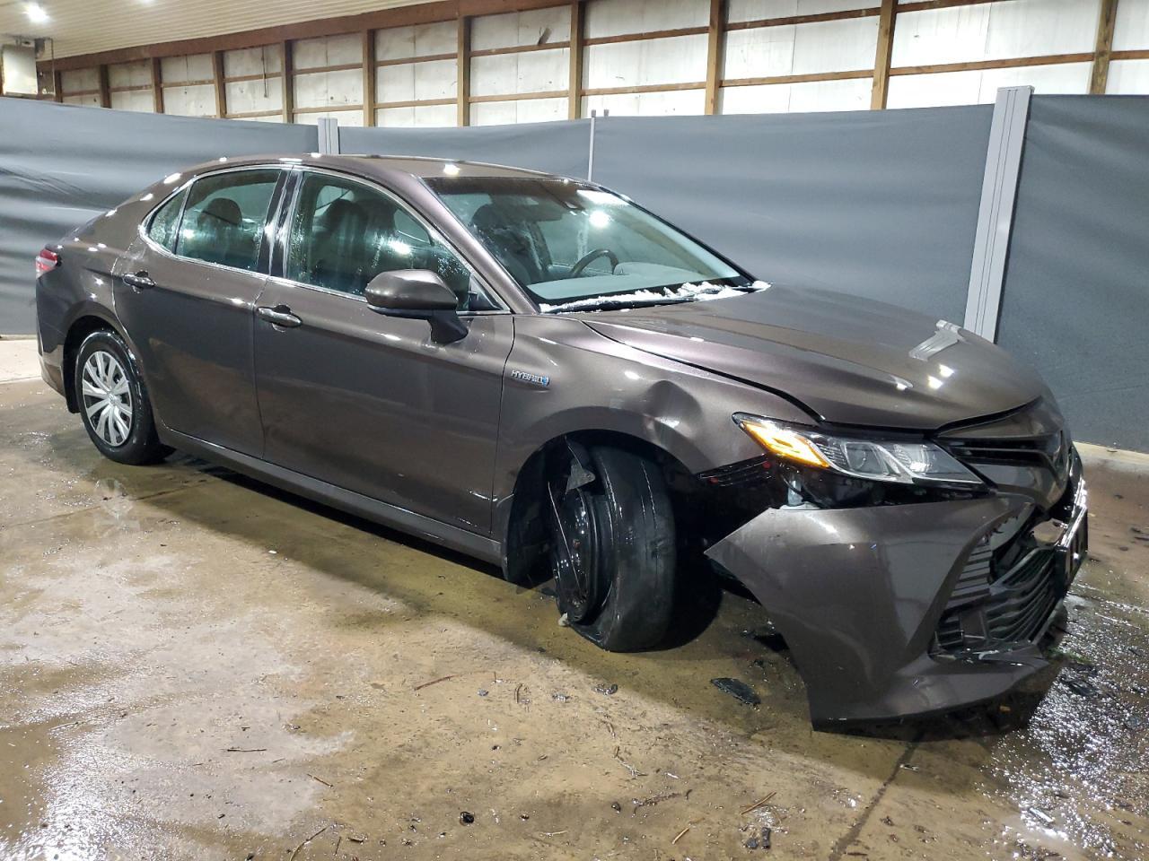 2018 TOYOTA CAMRY LE - Фото 4