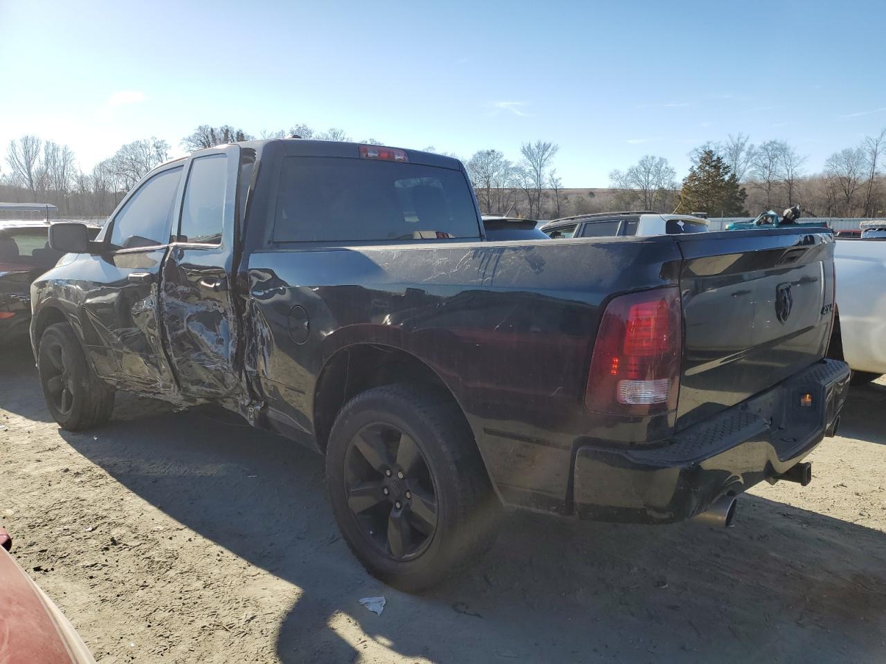 2014 RAM 1500 ST - Фото 2