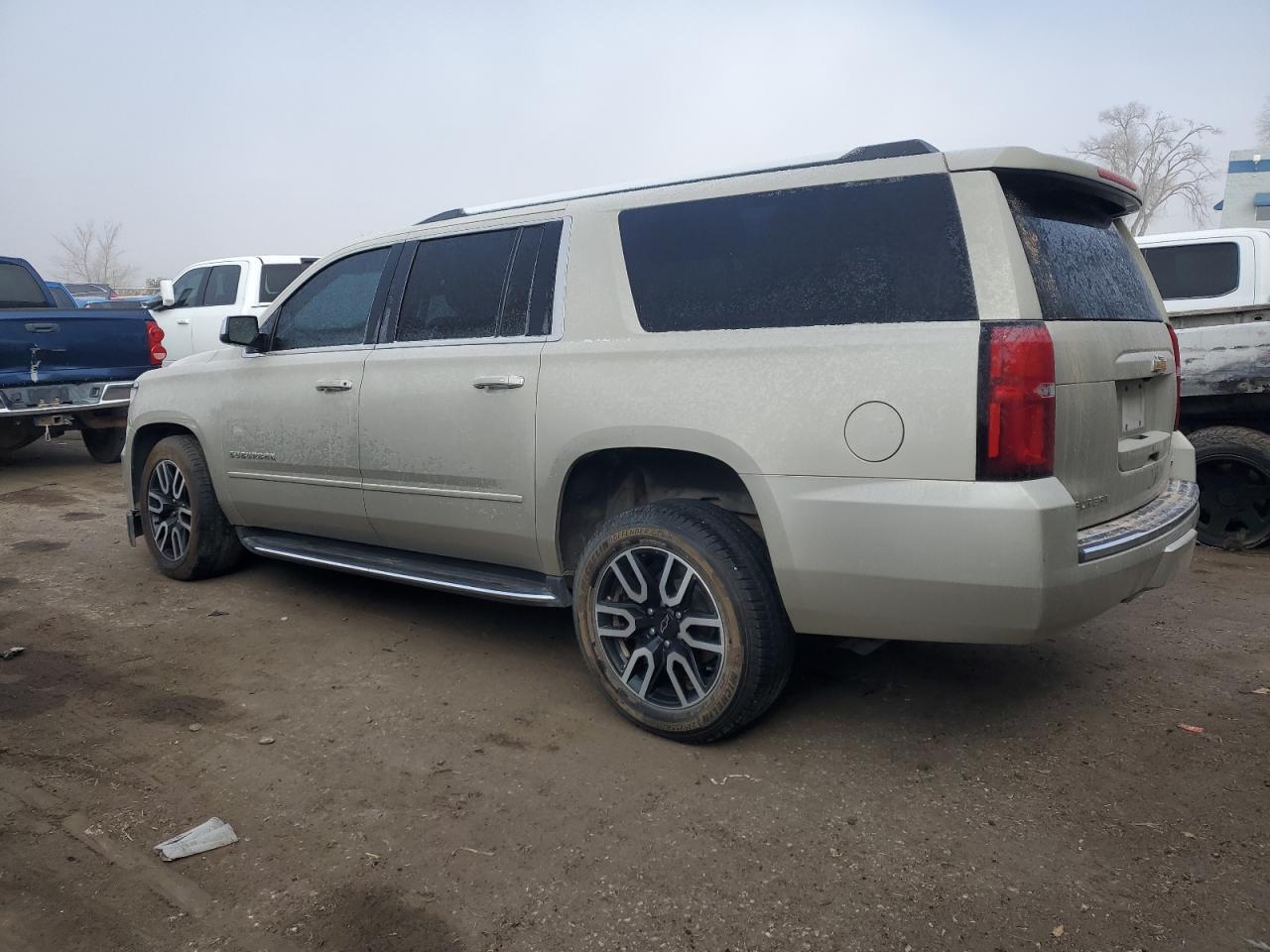 2017 CHEVROLET SUBURBAN K - Фото 2