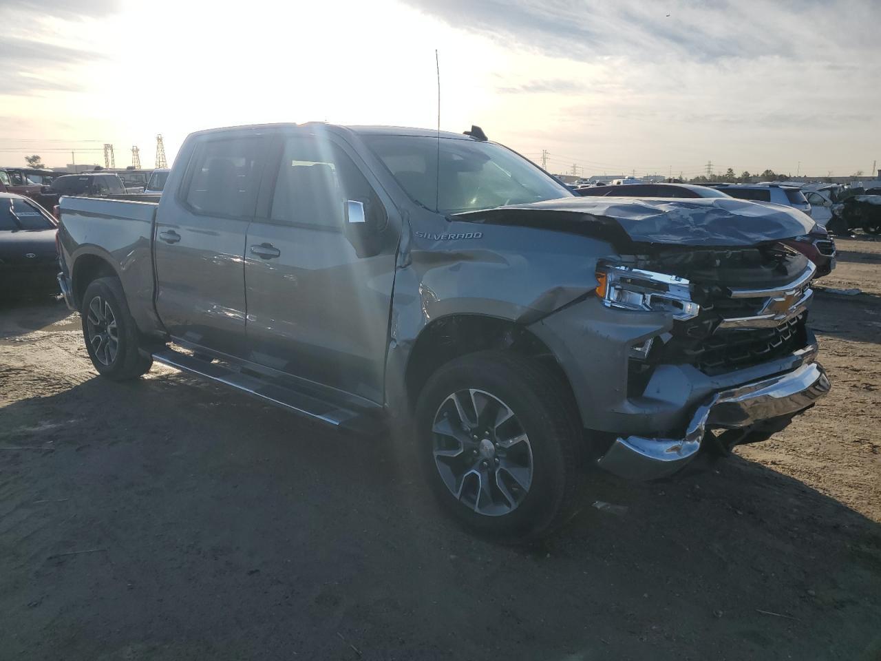 2023 CHEVROLET SILVERADO - Image 4
