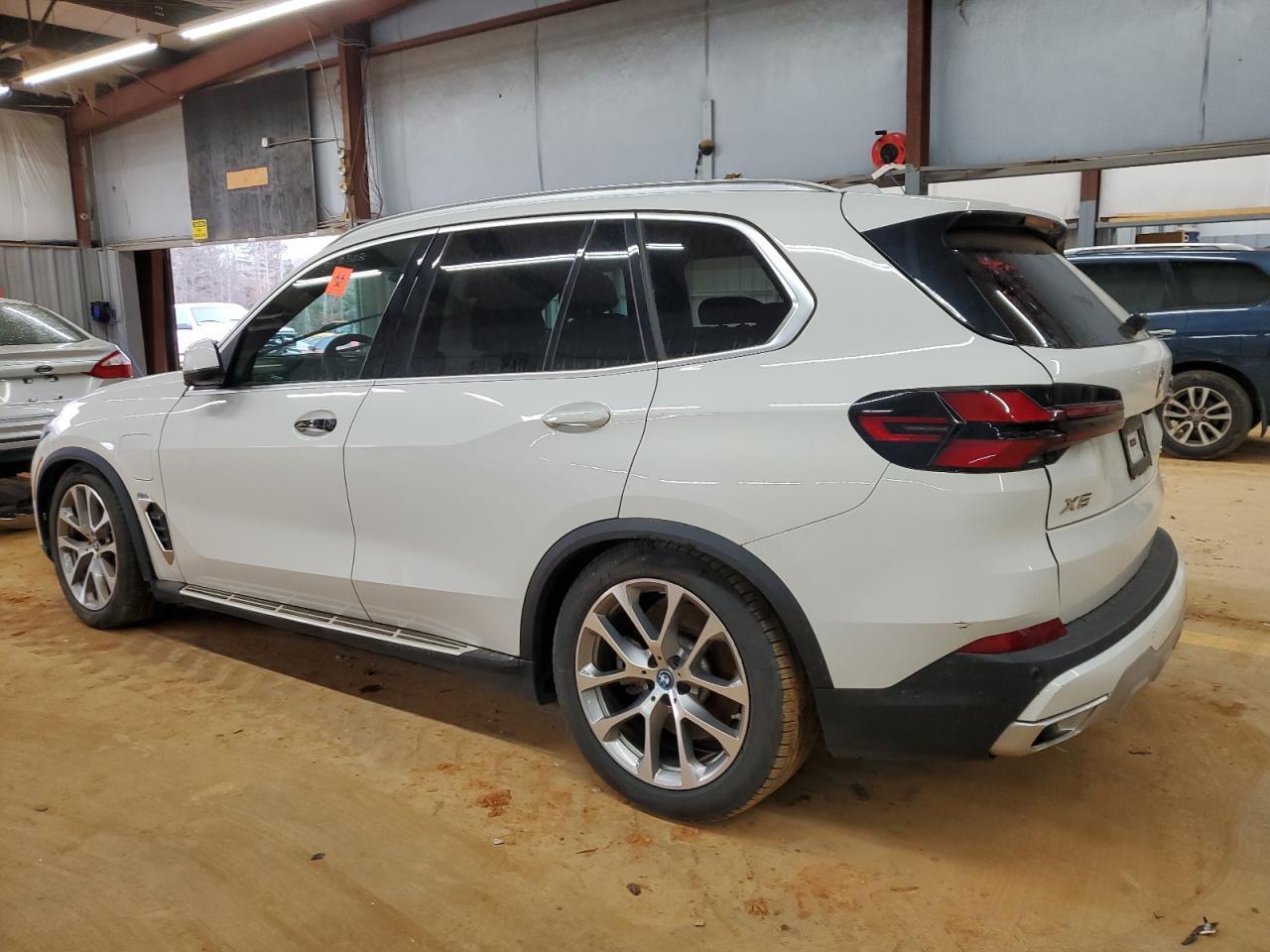 2024 BMW X5 XDRIVE5 - Image 2