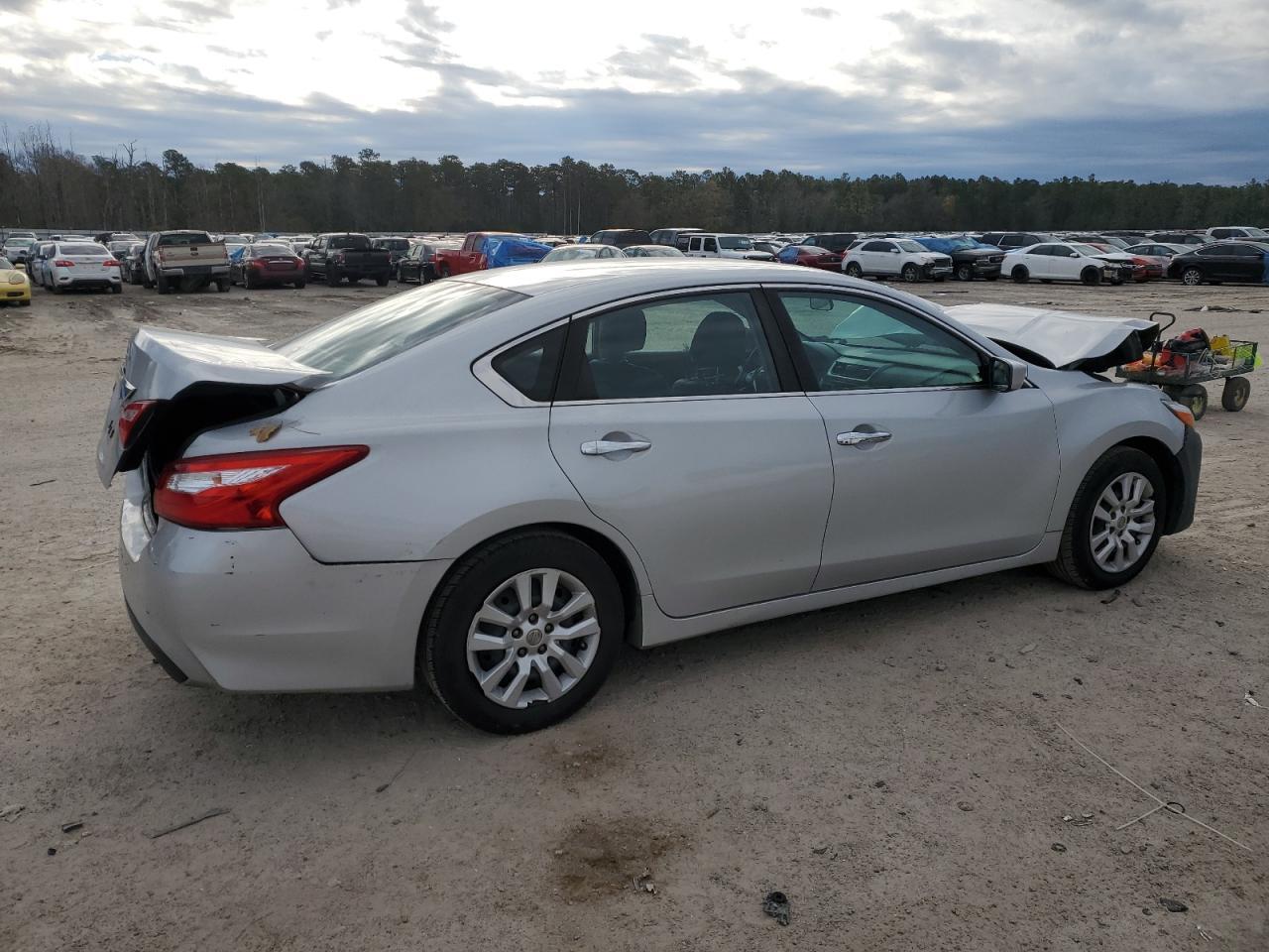 2017 NISSAN ALTIMA 2.5 - Фото 3
