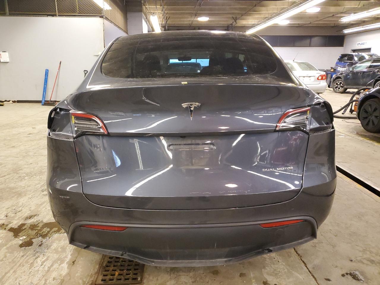 2023 TESLA MODEL Y - Фото 6