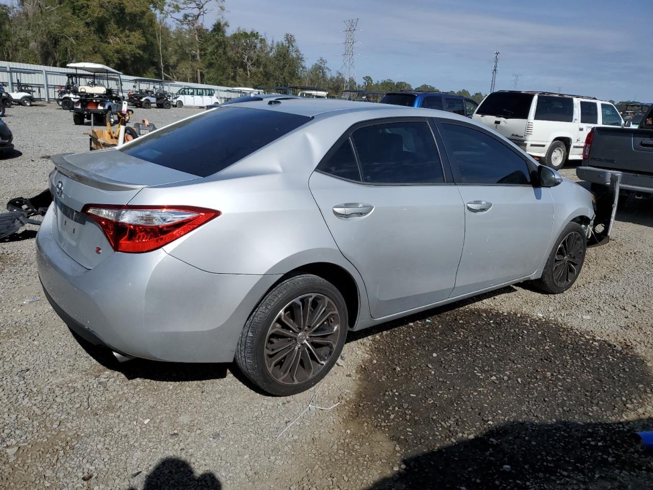 2015 TOYOTA COROLLA L - Фото 3