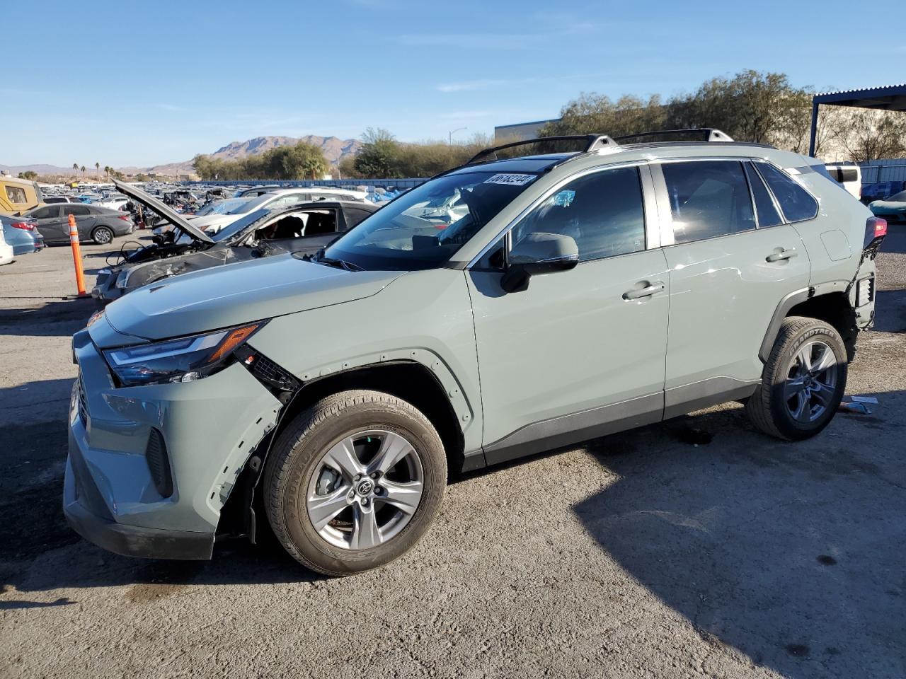 2022 TOYOTA RAV4 XLE
