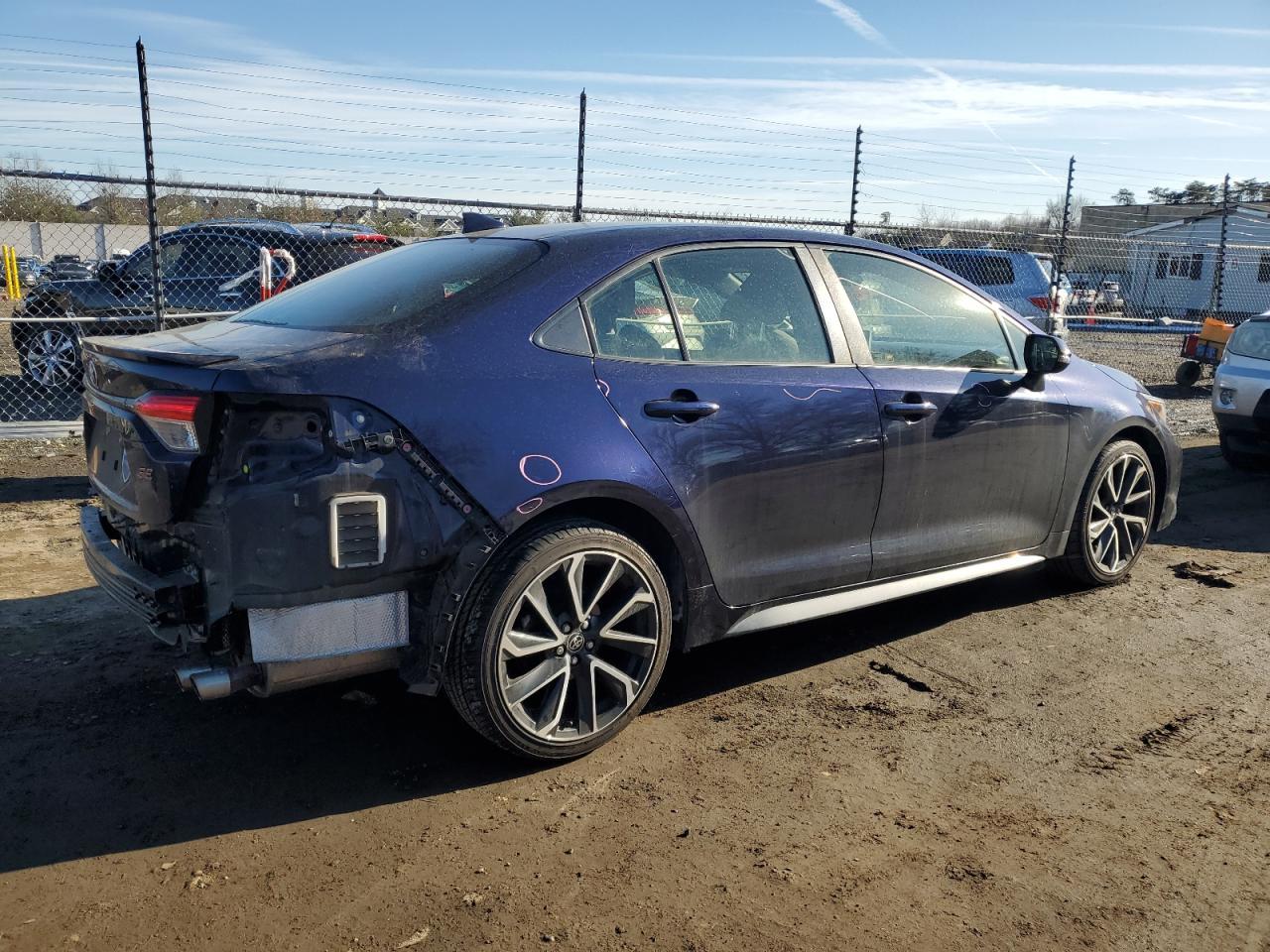 2020 TOYOTA COROLLA SE - Фото 3