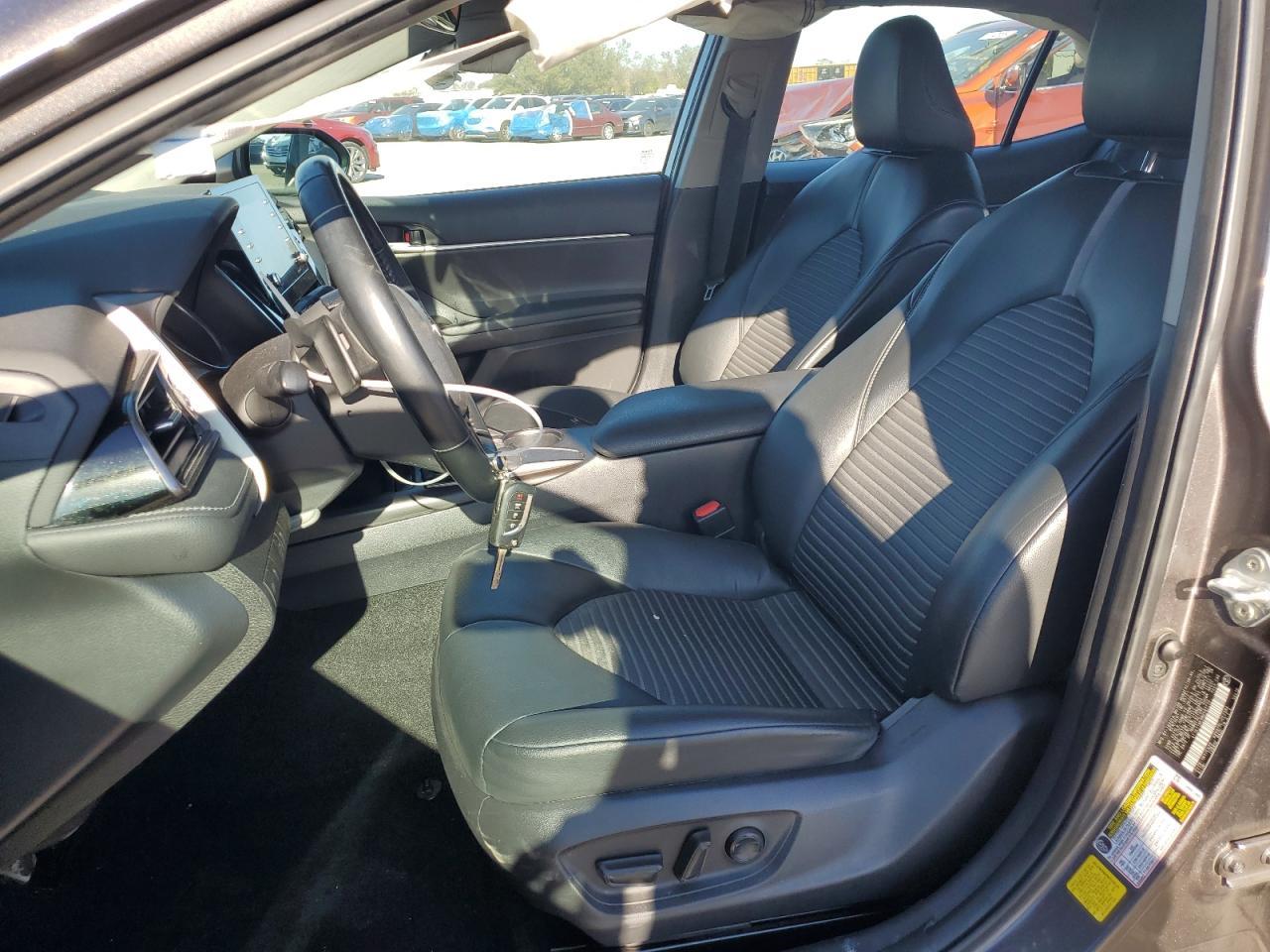 2021 TOYOTA CAMRY SE - Фото 7