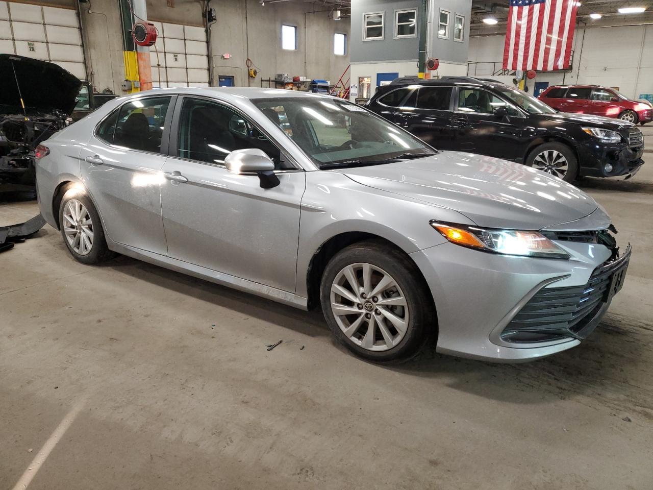 2023 TOYOTA CAMRY LE - Фото 4