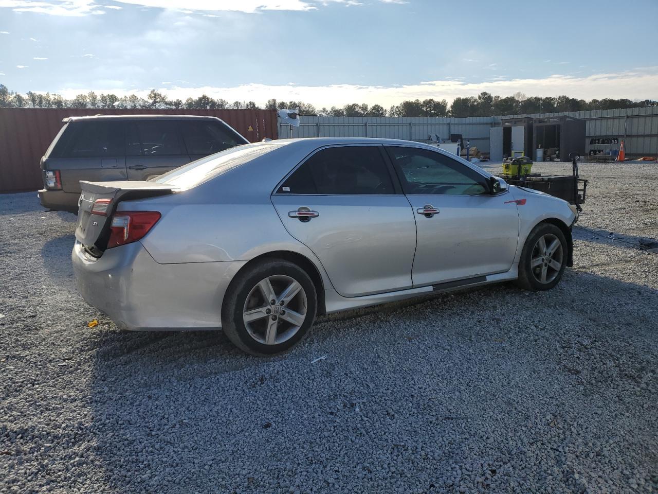 2014 TOYOTA CAMRY L - Image 3