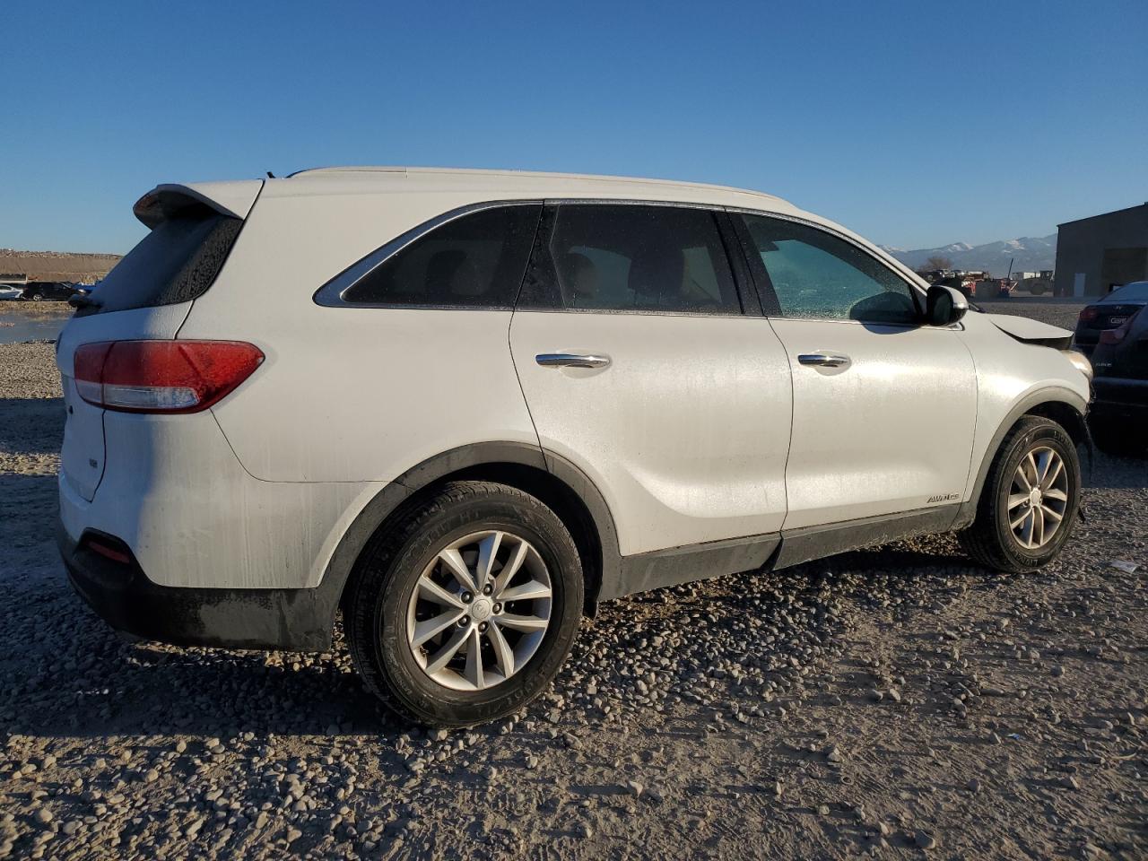 2017 KIA SORENTO LX - Image 3