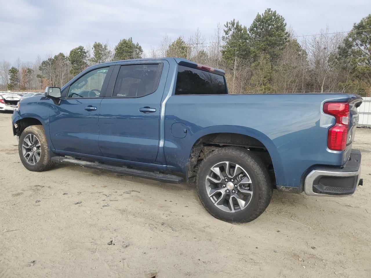 2024 CHEVROLET SILVERADO - Image 2