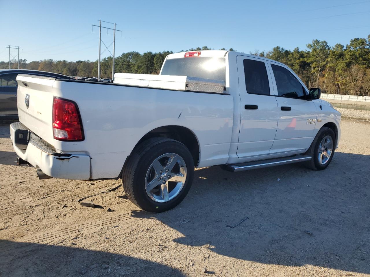 2018 RAM 1500 ST - Image 3