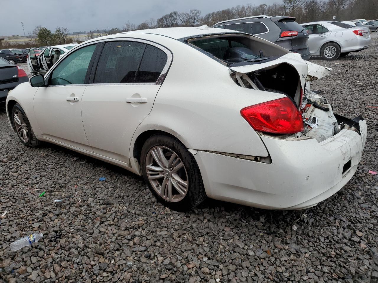 2011 INFINITI G37 BASE - Image 2