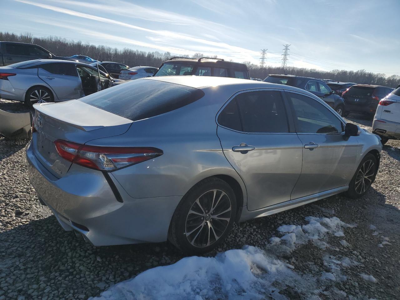 2018 TOYOTA CAMRY L - Image 3