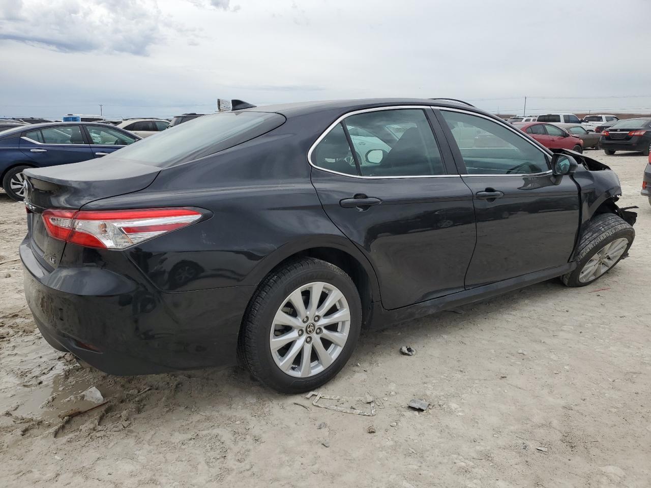 2020 TOYOTA CAMRY LE - Image 3