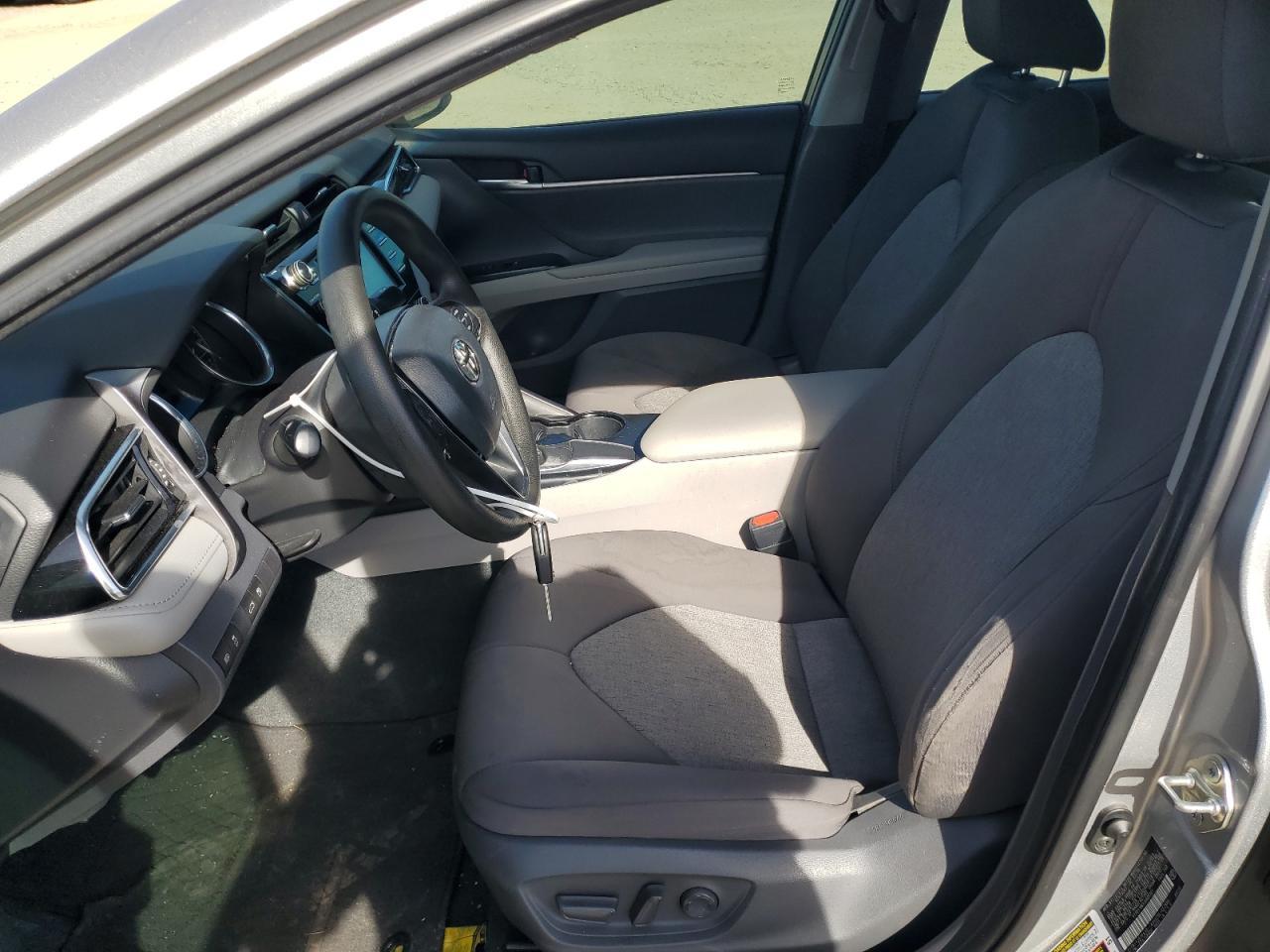 2018 TOYOTA CAMRY L - Фото 7