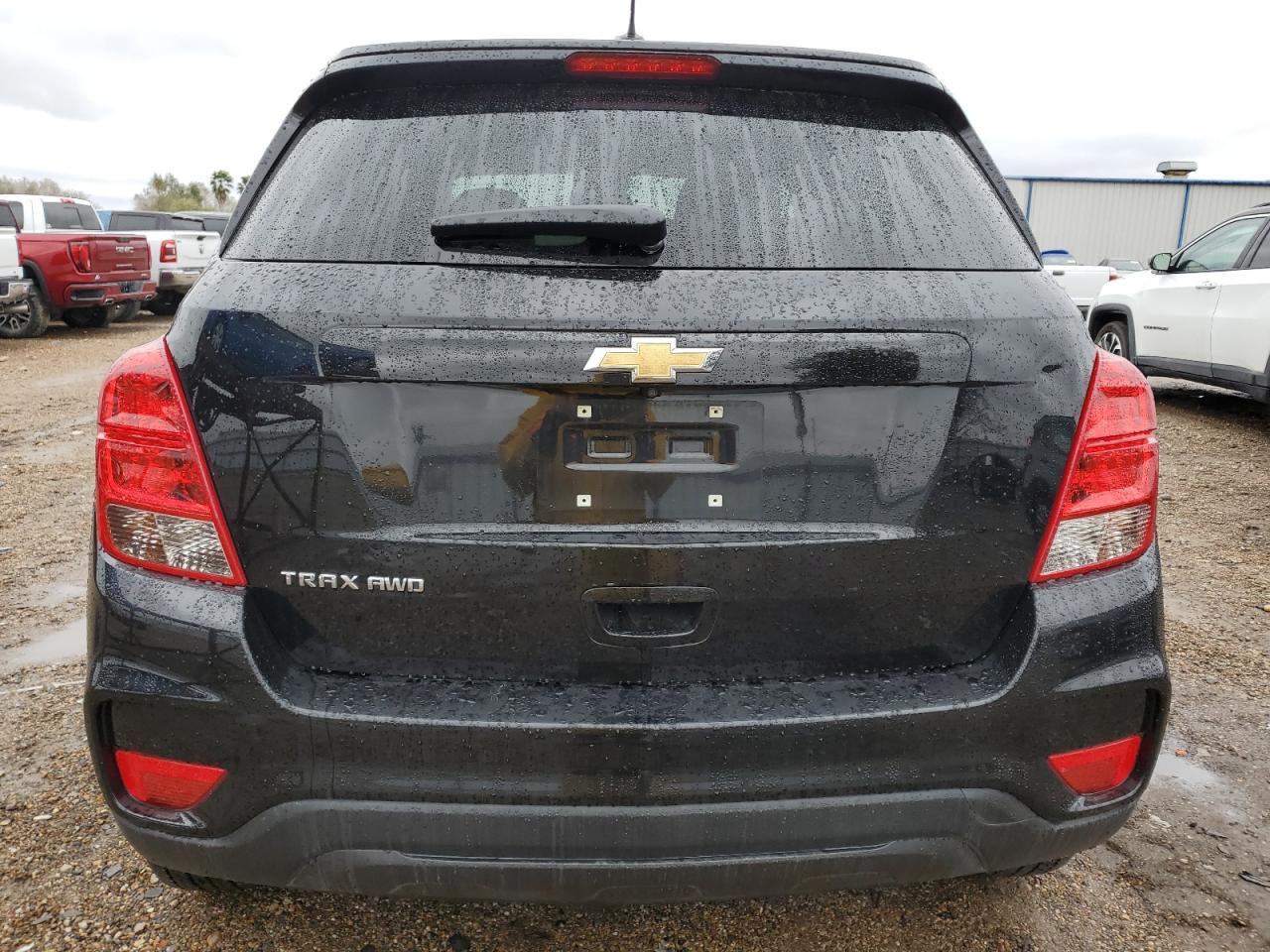 2021 CHEVROLET TRAX LS - Image 6