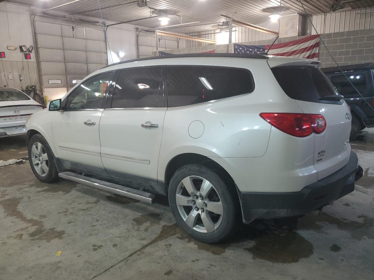 2012 CHEVROLET TRAVERSE L - Фото 2