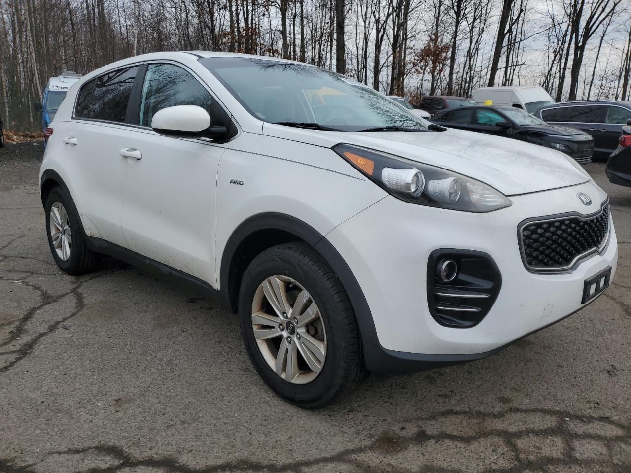2017 KIA SPORTAGE L - Image 4