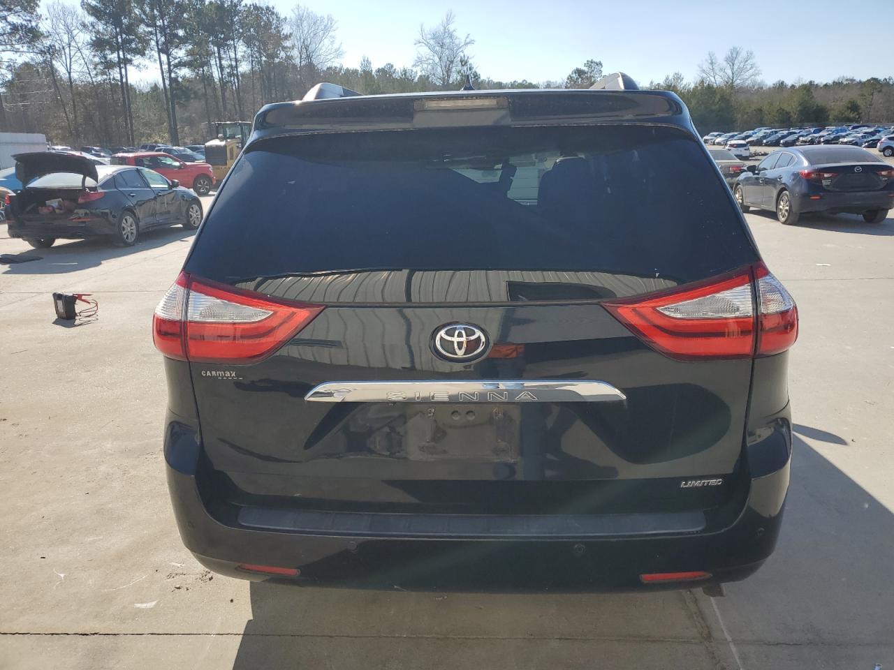2015 TOYOTA SIENNA XLE - Фото 6