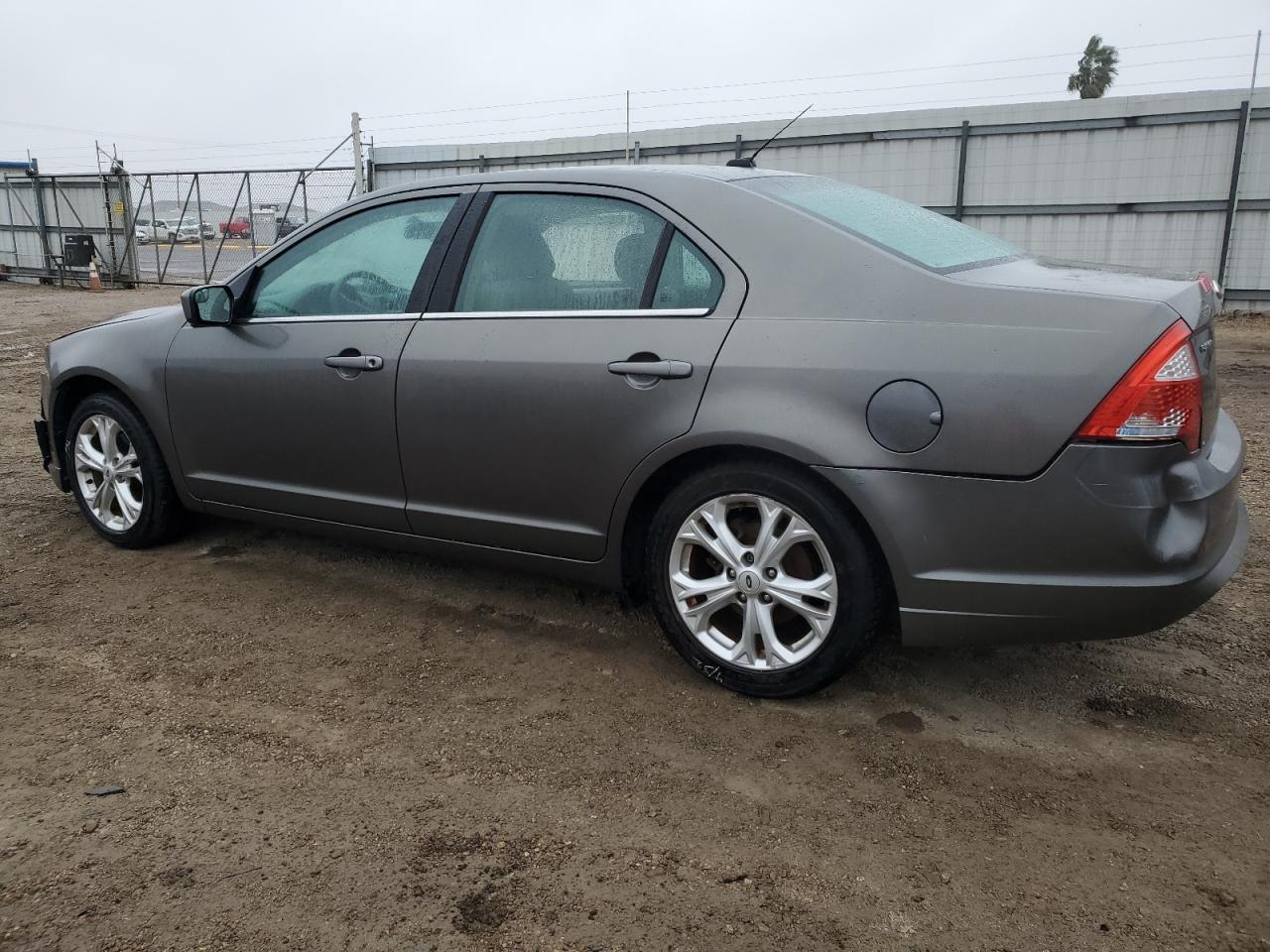2012 FORD FUSION SE - Image 2