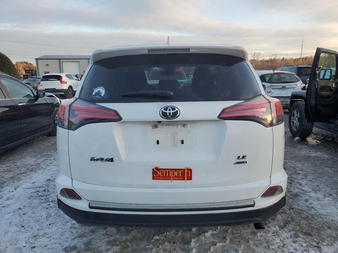 2018 TOYOTA RAV4 LE - Image 6