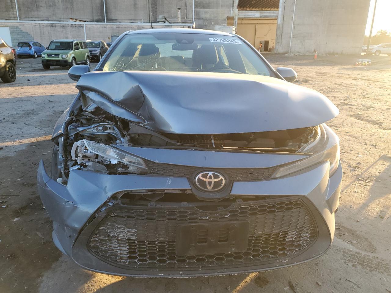 2021 TOYOTA COROLLA LE - Image 5