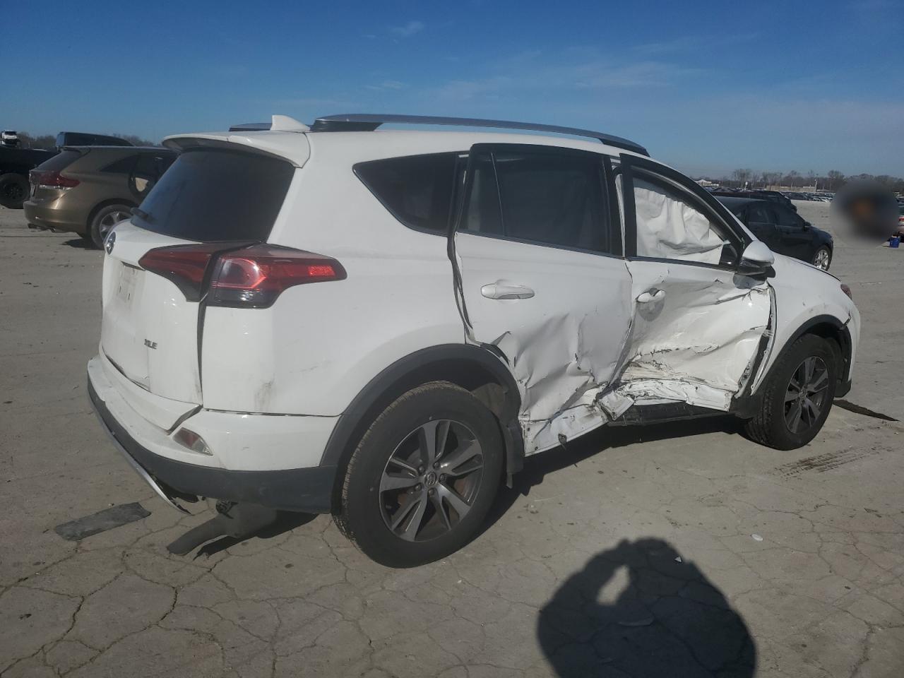 2016 TOYOTA RAV4 XLE - Фото 3