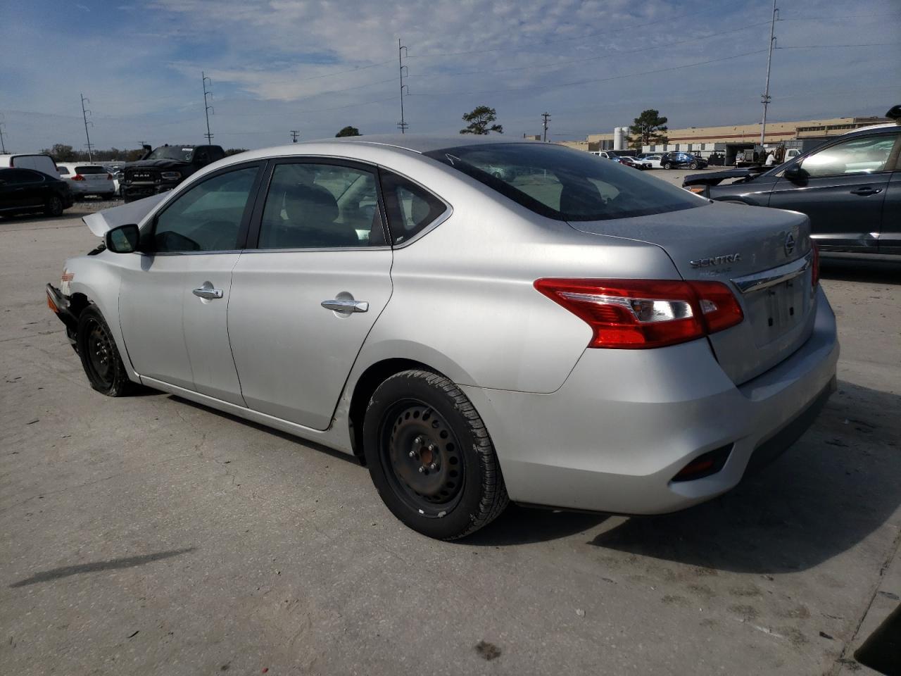 2018 NISSAN SENTRA S - Фото 2