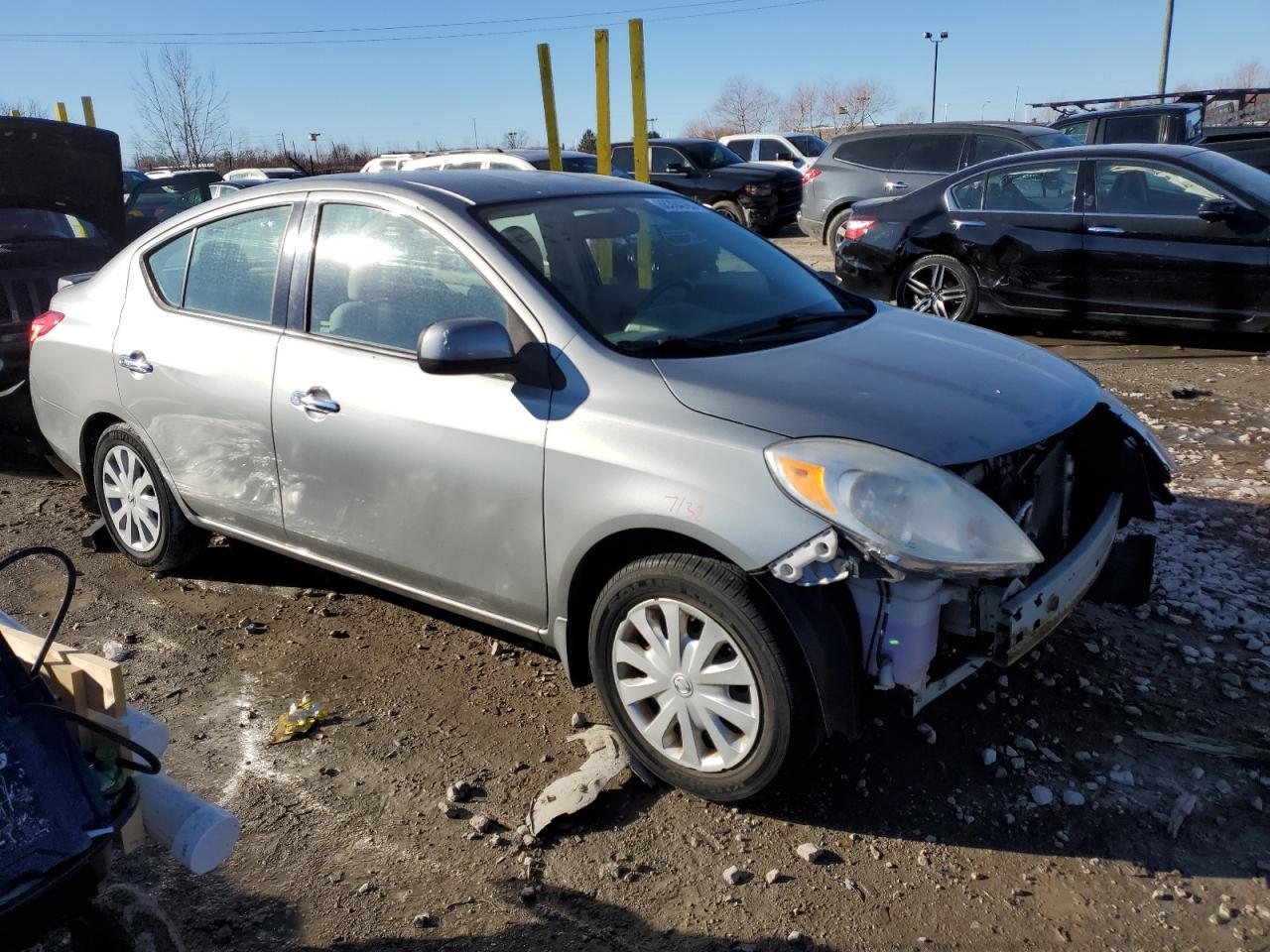 2014 NISSAN VERSA S - Image 4