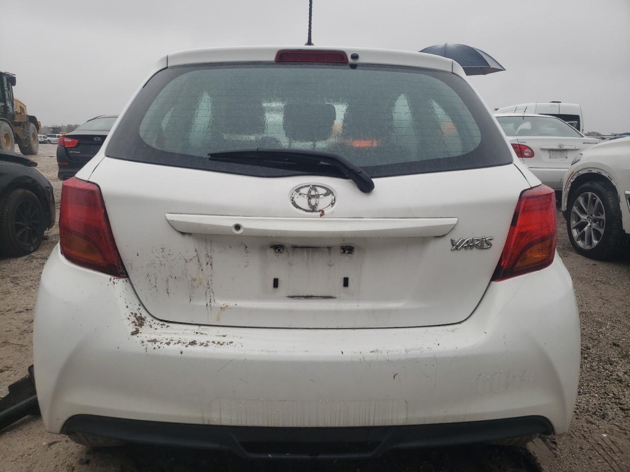 2015 TOYOTA YARIS - Фото 6