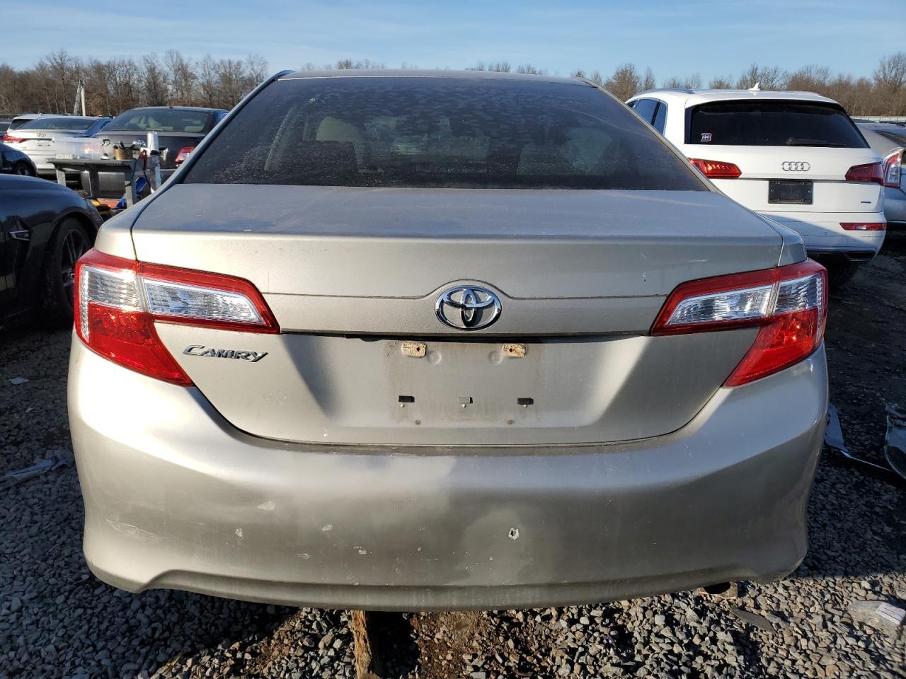 2014 TOYOTA CAMRY L - Image 6