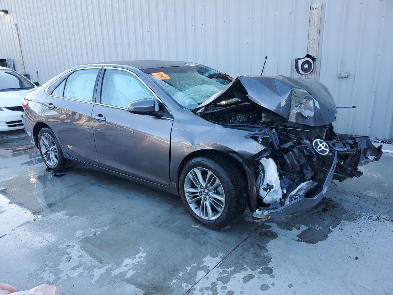 2016 TOYOTA CAMRY LE - Image 4
