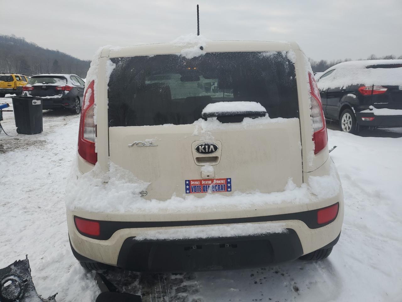 2013 KIA SOUL + - Image 6