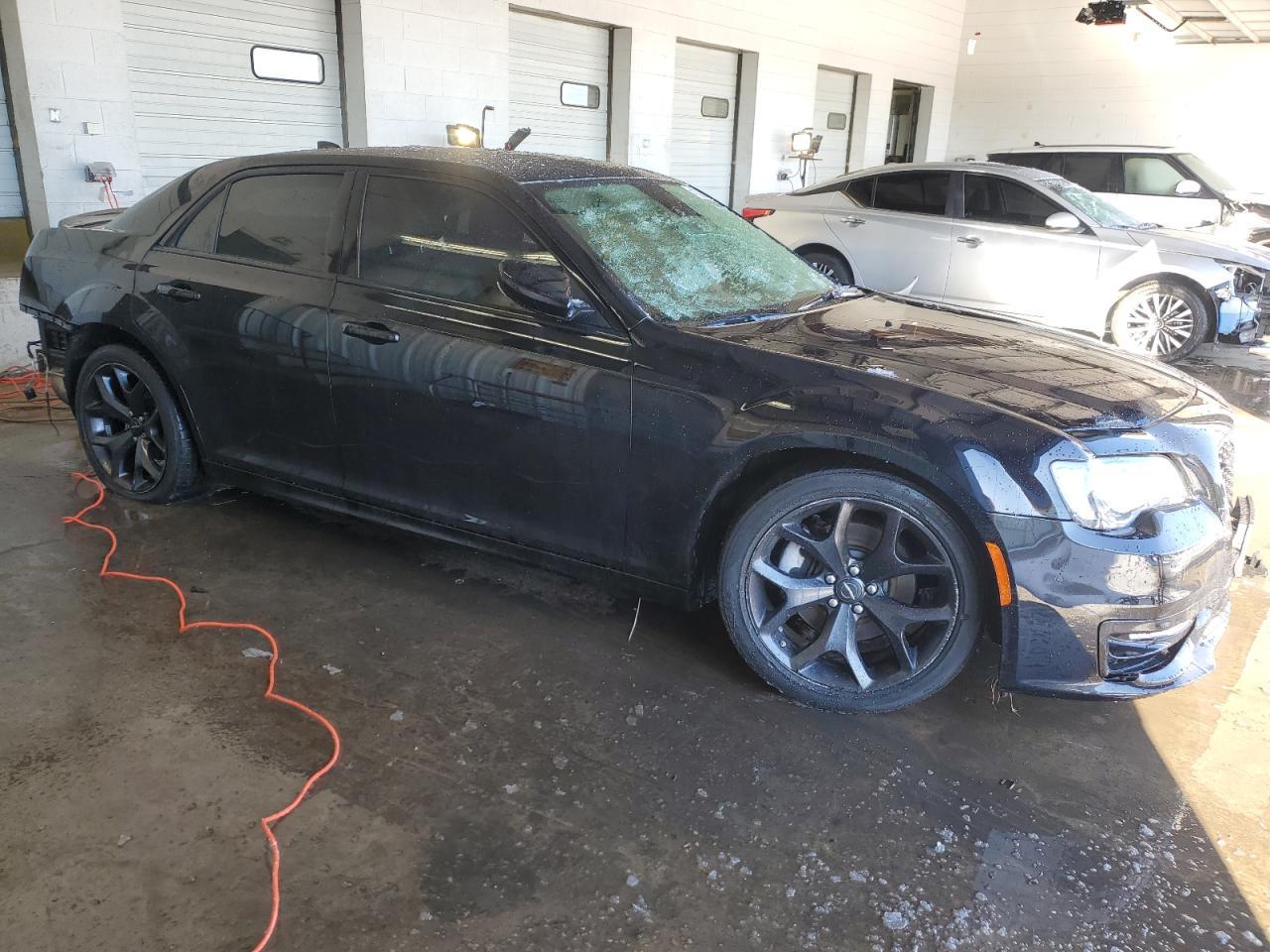 2023 CHRYSLER 300 S - Image 4