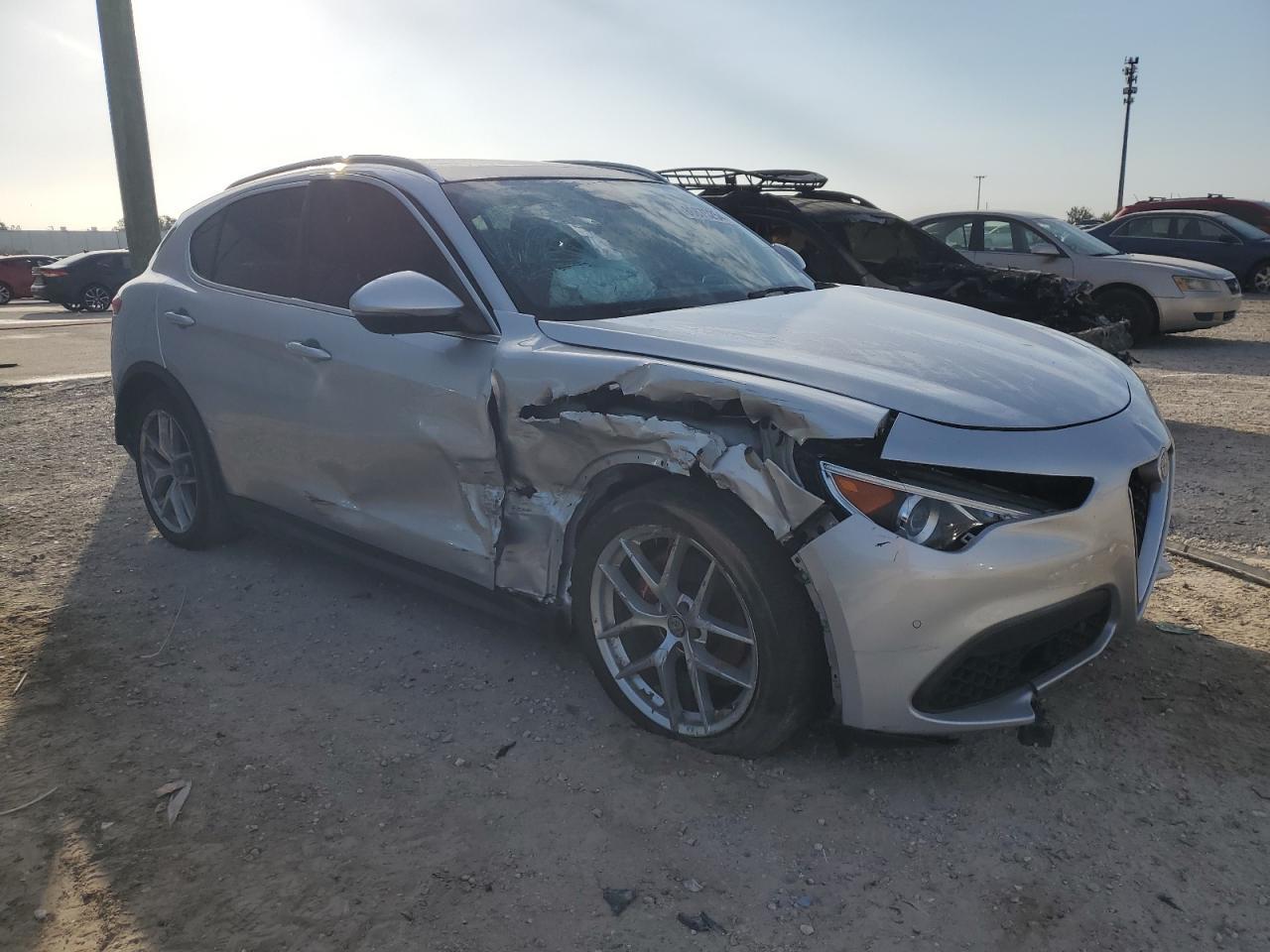 2019 ALFA ROMEO STELVIO TI - Image 4