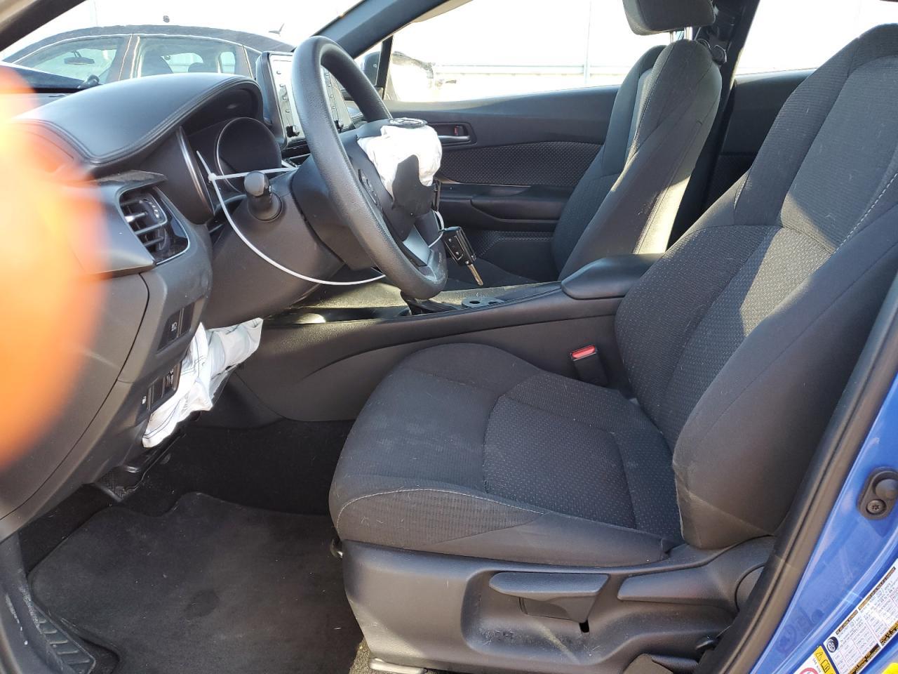2019 TOYOTA C-HR XLE - Фото 7