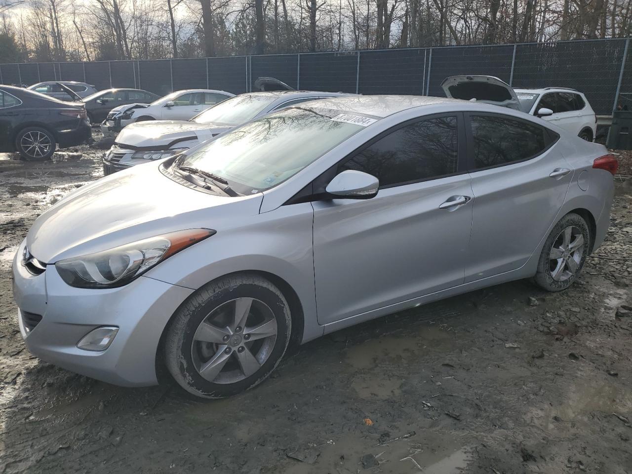 2013 HYUNDAI ELANTRA GL